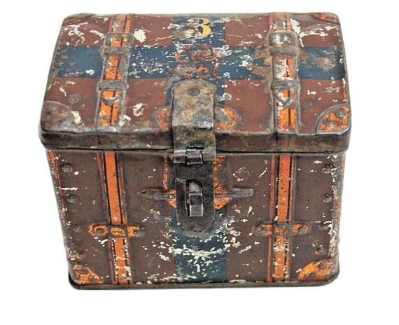 Vintage Pragjee Soorjee & Co Utility Storage Box - Litho Printed Tin Box Germany Decor, Vintage Collectible, Unique Home Organizer