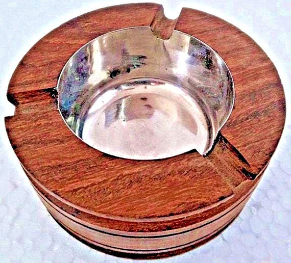 Handmade Solid Sheesham Wood Ashtray– Unique Tobacco Art Case for Cigars & Cigarettes, Durable and Stylish Smoking Accessory Rustic Elegance