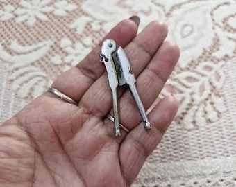 Vintage Indian Brass Betel Nut Cutter – Traditional Sarota / Adkitta Hand Tool