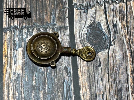Vintage Brass Kohl Holder Pot – Traditional Eyeliner Kajal Surma Dani, Antique Collectible for Beauty Rituals and Cultural Décor Enthusiasts