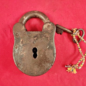 Vintage Iron Padlock with Original Key: Heavy Duty Home Decor - Indian Lock