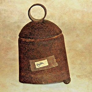 1920&#39;s Vintage Iron Cow Bell: Rustic Farmhouse Decor