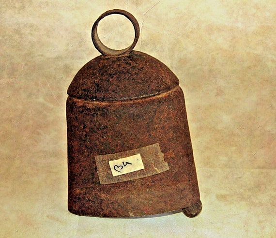 1920's Rare Vintage Primitive Handcrafted Ox Cow Iron Bell Old Farm Decorative Rustic Home Decor Bell Perfect for Country Style Collectible