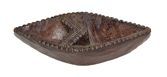 Vintage Wooden Tribal Serving Tray – Hand Carved Unique Shape, Mouth Freshener Holder, Kitchen Accessories Collectible India