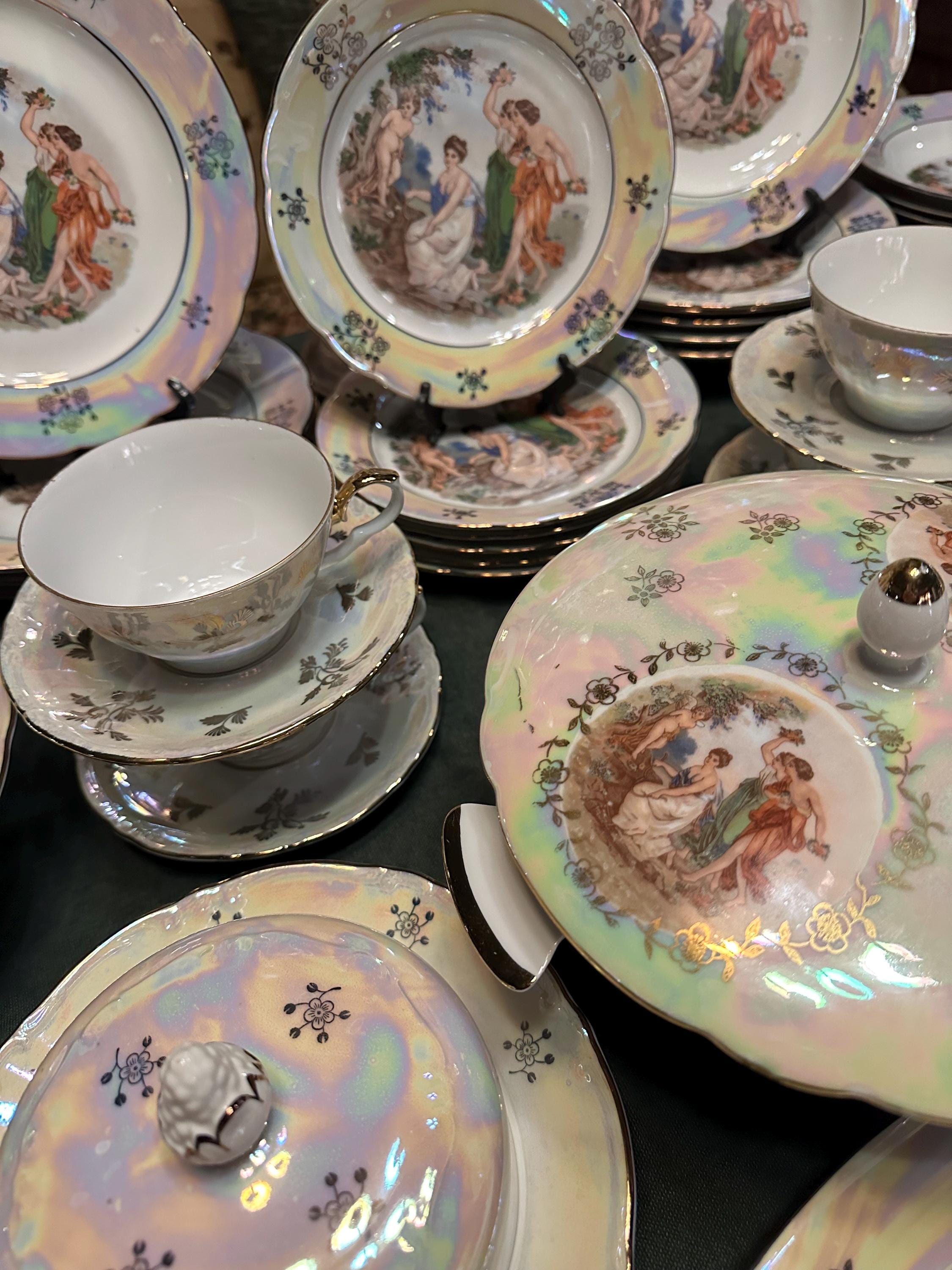 Vintage Kahla Madonna Dinner Set: 38-piece Baroque Bavaria