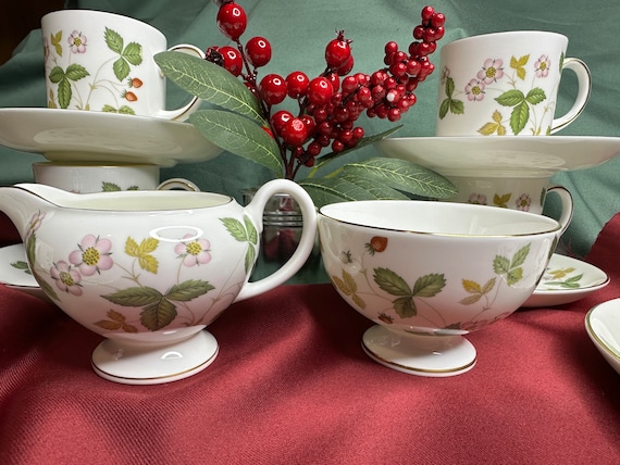 WILD STRAWBERRY WHITE 食器セット 楽天市場】【ポイント10倍】ウェッジウッド (Wedgwood) ワイルド