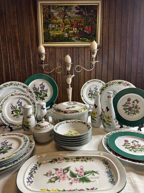 Royal Worcester Herbs Dinner Set for 10 – Botanical Porcelain