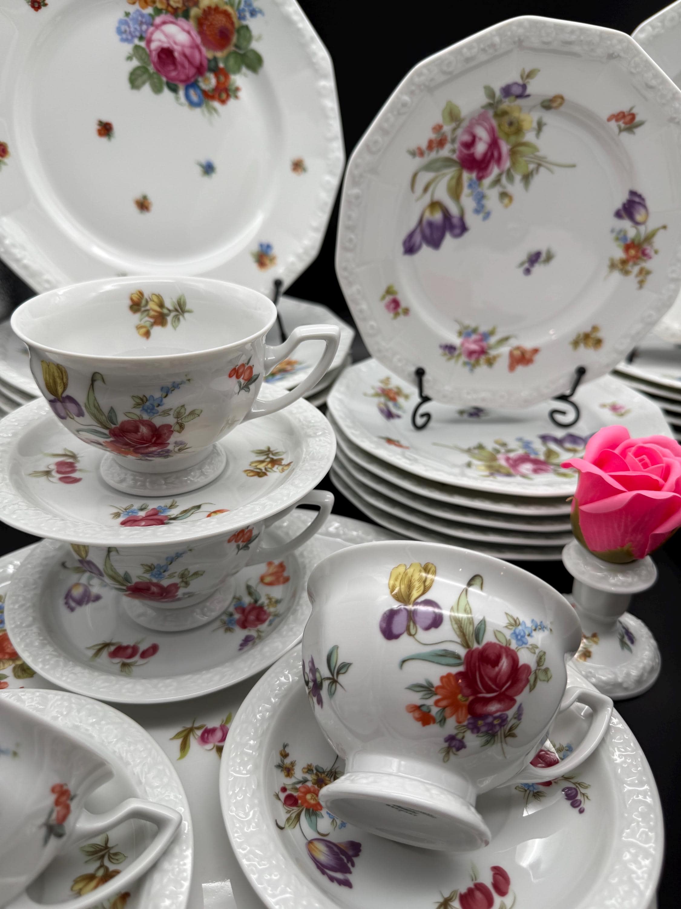 Antique Rosenthal Maria Sommerstrauss Dinnerware Set: 32-piece Bavaria Service