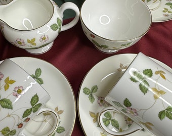 食器 1358 /WILD STRAWBERRY 食器 1358 /WILD STRAWBERRY wild-strawberries-254632_600x.