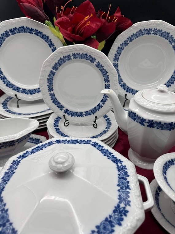 Vintage Rosenthal Maria Dinnerware Set (37 Piece) Blue Garland