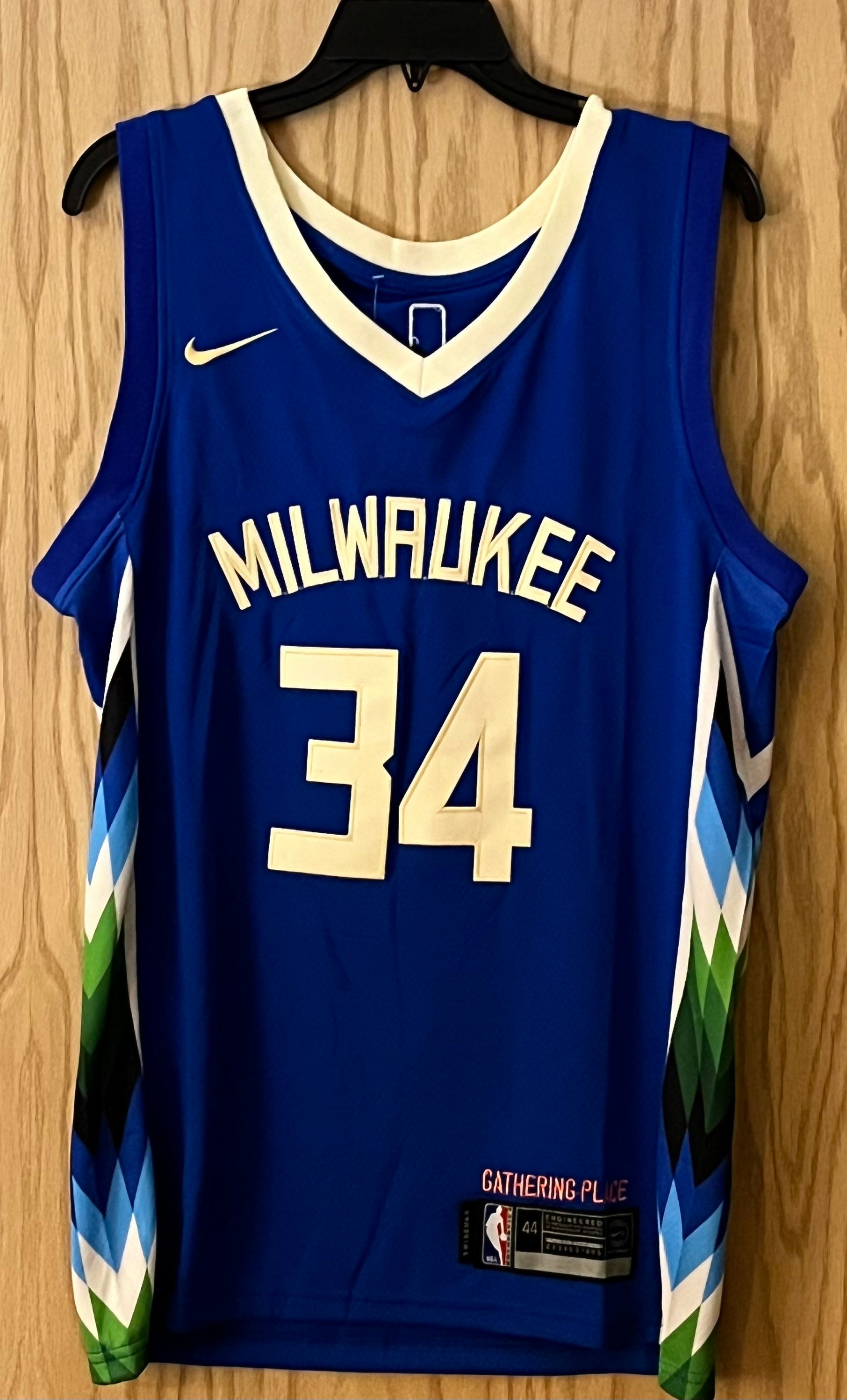 Nike, Shirts, Giannis Antetokounmpo Cream City Milwaukee Bucks Jersey  Mens Size Medium 44