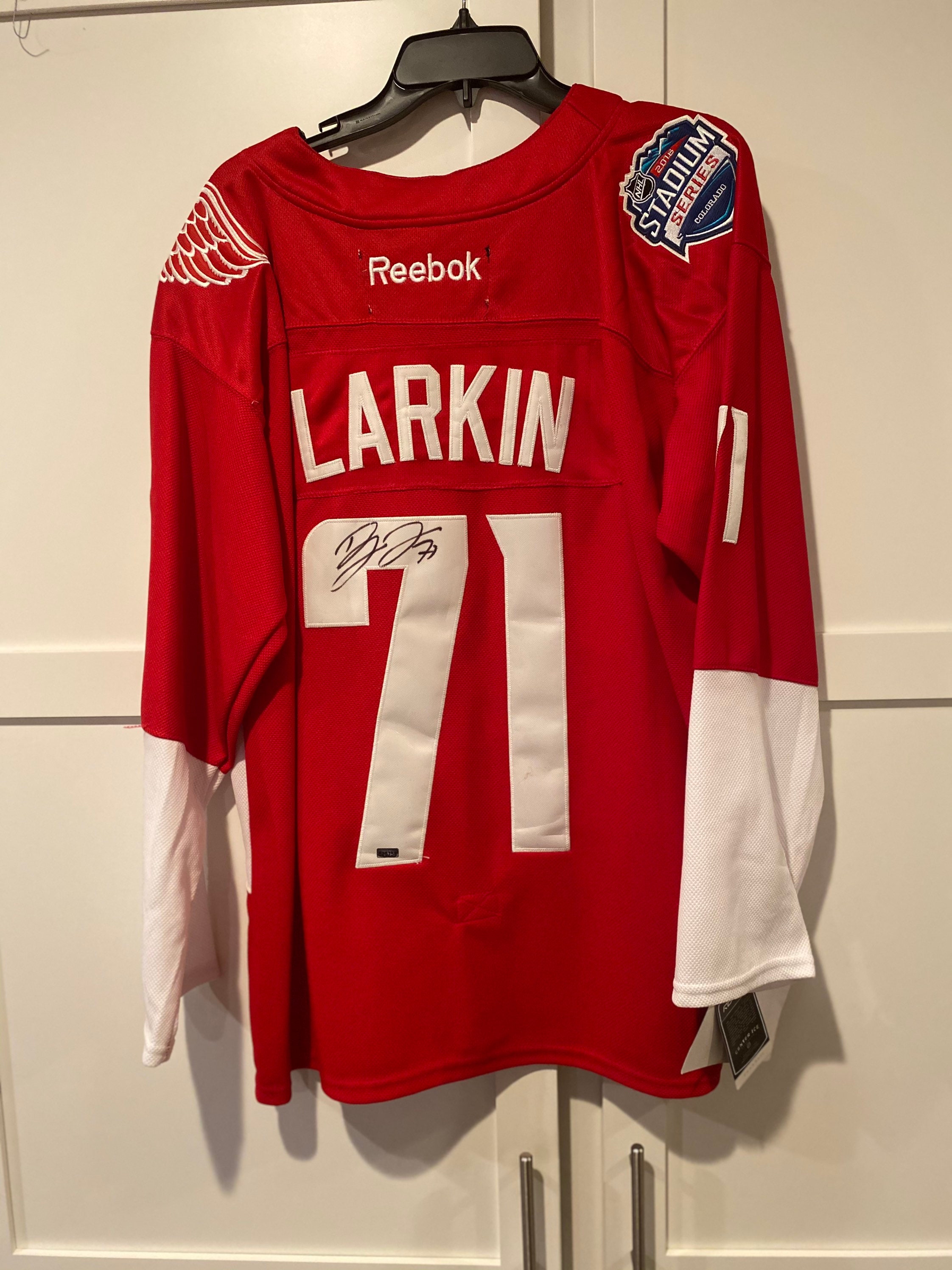 Detroit Red Wings on X: Anyone want a signed Dylan Larkin jersey