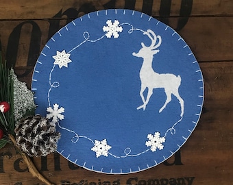 Primitive Stitchery CHRISTMAS Reindeer & Snowflakes Penny Rug ~ WINTER White Candle Mat
