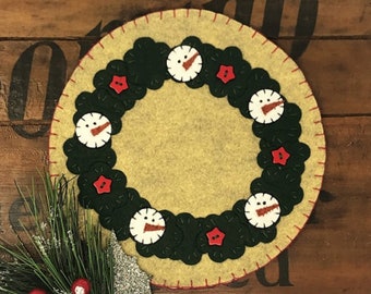 Primitive Stitchery CHRISTMAS Snowman Wreath Penny Rug ~ WINTER Candle Mat