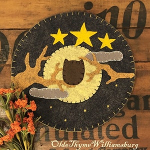 Primitive Stitchery HALLOWEEN Owl Tree and Moon Penny Rug ~ FALL Spooky Night Candle Mat