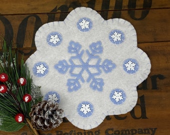 Primitive Stitchery CHRISTMAS Snowflakes Penny Rug ~ WINTER Candle Mat