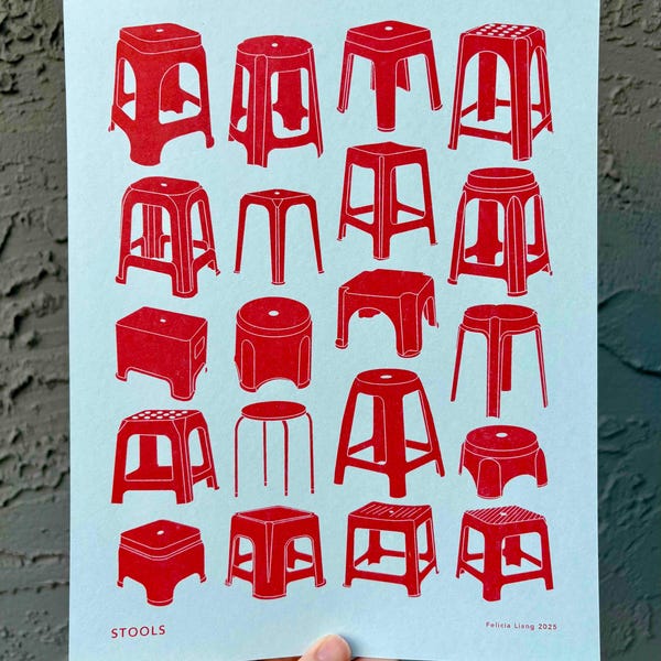 Impression risographie de tabourets | Petit tabouret rouge