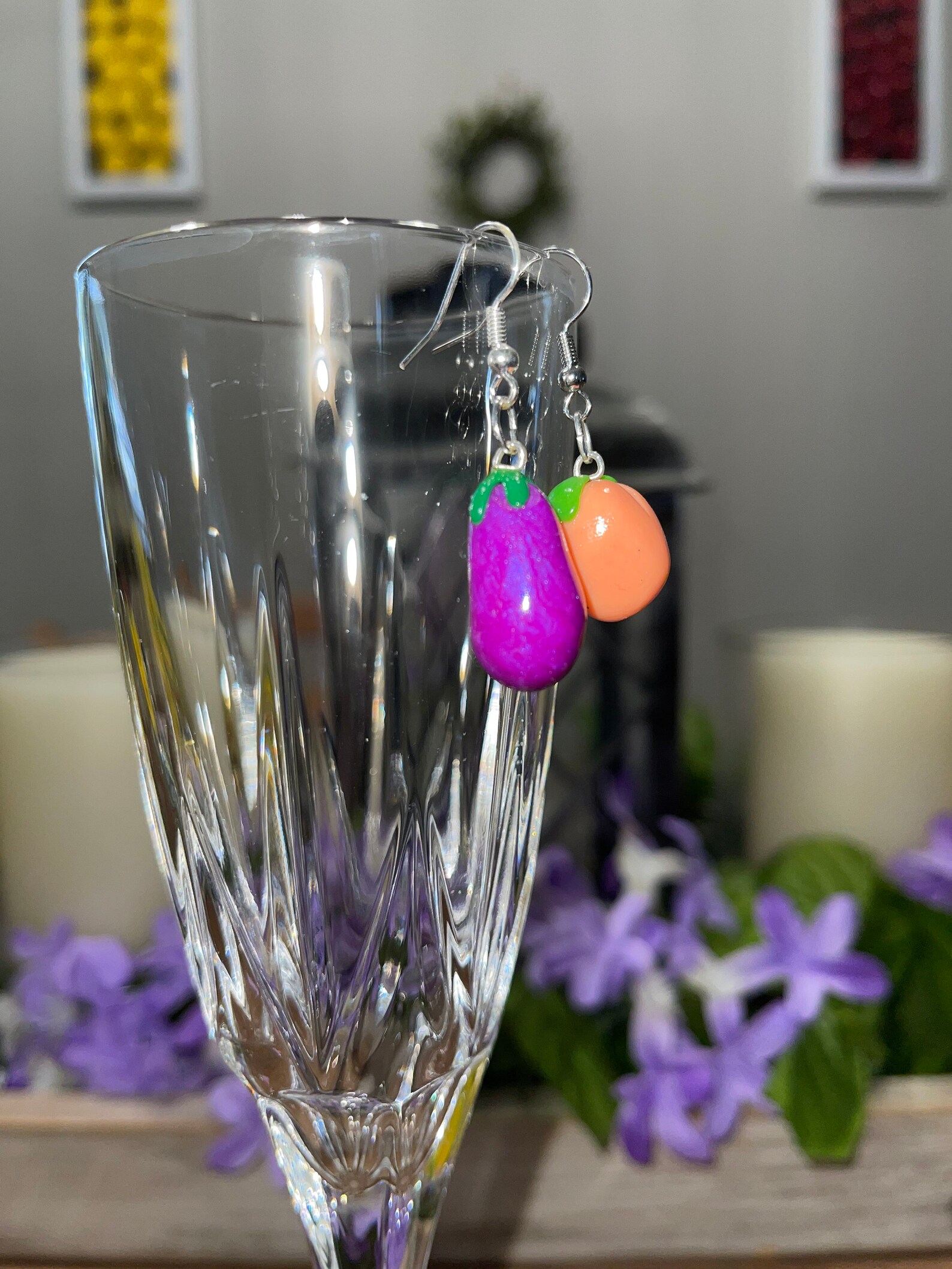 Boucles doreilles Emoji aubergine et pêche Etsy France