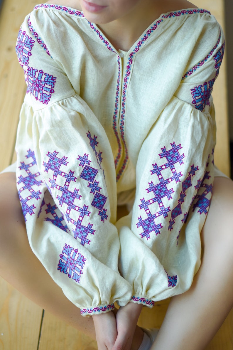Blouse beige brodée femme ukrainien moderne Boho ...
