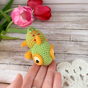 Crochet pattern, amigurumi chameleon, digital download image 2