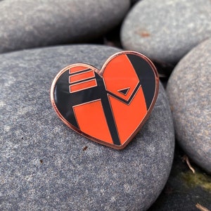 A Hunter&#39;s Heart Enamel Pin