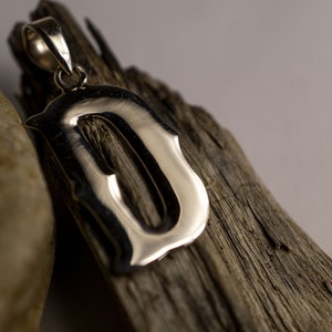 Collar con inicial de bloque de plata de ley de 3/4 pulgadas, letras del alfabeto, colgante de alto pulido