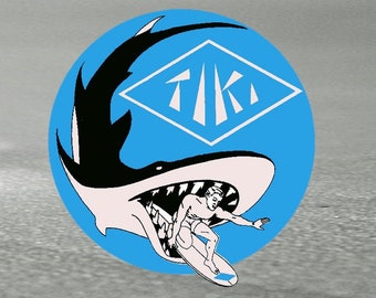 Classic Tiki Surf Shop Board Pegatinas azules x2 Resistentes al agua (Braunton) Pegatinas de surf retro, laminadas y de alta calidad