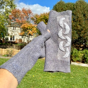 Felted mittens, Wool fingerless mittens, Gray felt mittens, Handmade felt mittens, Christmas gift