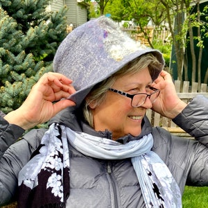 Unisex felted gray scarf, Gray wool scarf, 100% wool hat, Handmade felt hat, Bucket wool hat