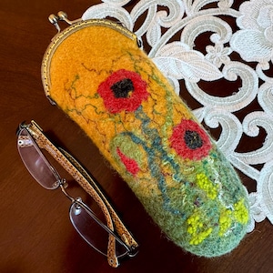 Felted glasses case &quot;Poppies&quot;, 100% wool protective glasses case, Glasses wool case