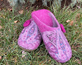 Handmade Felted Wool Slippers: Women's Home Shoes