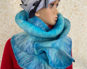 Gefilzter Schal, Wollschal, Damenschal gefilzt, Blauer Rüschenschal, Geschenk, Merinowolle Schal.