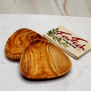 Handmade Olive Wood Plate | Snack Plate for Special Occasions | Natural Olivewood Serving Board | Unique Gift for Food Lovers