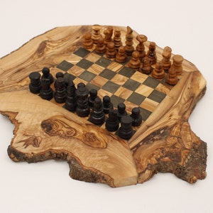 Rustic Olive Wood Chess SOlive Wood Chess Set- Rustic Wooden Chess Board at  BeldiNestet