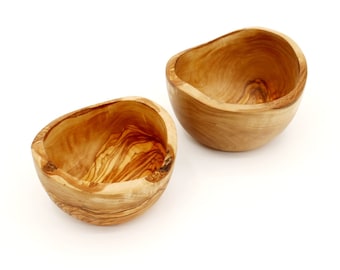 Rustic wooden bowl Ø 14 cm / made of olive wood / handmade