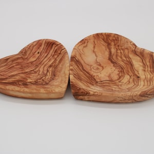 Heart-Shaped Olive Wood Bowl | Handmade & Customizable | Natural Wood Bowl | Unique Gift | Rustic Decor | Sustainable Kitchenware