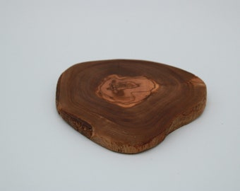 Round rustic coasters made of olive wood, handmade