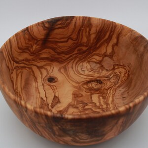 Handmade large wooden bowl made of olive wood, diameter selectable, Handmade image 6