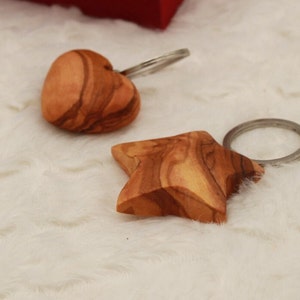 Olive Wood Keychain – Handmade & Customizable – Natural Wood Gift – Personalized – Unique Key Ring – Rustic Wooden Keychain