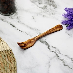 Handmade Olive Wood Fork 20 cm – Rustic Wooden Cutlery – Natural Kitchen Utensil – Eco-Friendly Gift – Zero Waste
