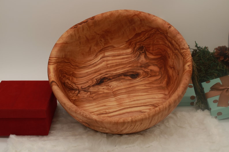 Handgemachte große Holzschale aus Olivenholz, Durchmesser wählbar, Handmade Bild 1