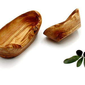 Rustic Olive Wood Bowl 14–16 cm – Handmade Small Wooden Bowl – Natural Wood Dish – Decorative Bowl – Unique Gift – Serving Bowl – Wood Decor