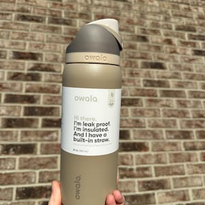 Botella Owala grabada personalizada - Owala con los pies en la tierra - Owala de 32 oz - Owala grabado - Owala personalizado - Vaso Owala personalizado - Vaso personalizado