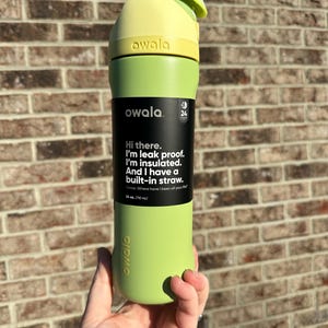 Botella Owala grabada personalizada - Tiana Owala - Owala de 24 oz - Owala grabado - Owala personalizado - Vaso Owala personalizado - Vaso grabado - Vaso personalizado