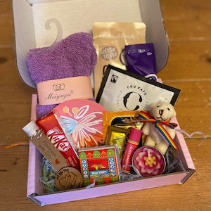 Get well soon gift feel better gift hug in a box thinking of you gift get well hamper self care kit Mother’s Day gift self care set