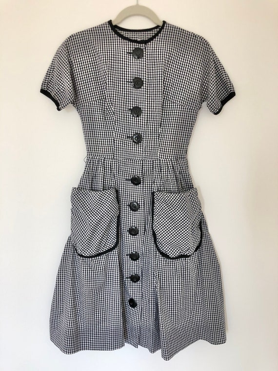 Mod 1950’s Pleated Checker Dress