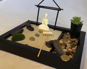 Deluxe Zen Garden: Tabletop Relaxation with Accessories