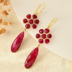 Natürlicher Rubin Ohrring / Facettierter Stein / Braut Ohrring / Handgefertigter Schmuck / Rubin Hochzeit Ohrring / Vergoldeter Schmuck / Geschenk