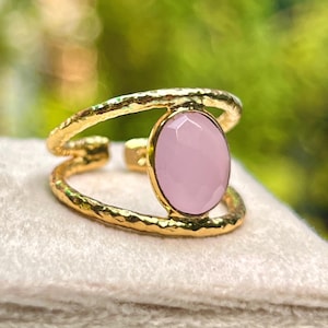 Eleganter Rosenquarzring - Ovaler Edelstein in 18K Vergoldetem Messing | Geburtsstein Schmuck | Geschenk für Sie | Edelstein Ring |