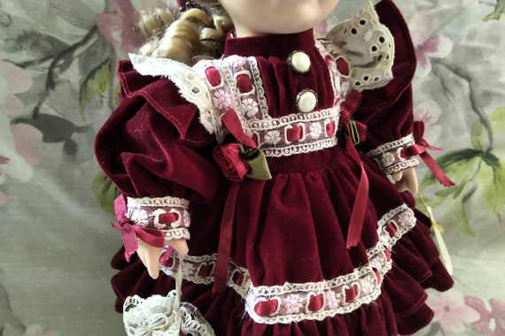 Vintage Leonardo Collectors Porcelain Doll Chloe & Miniature